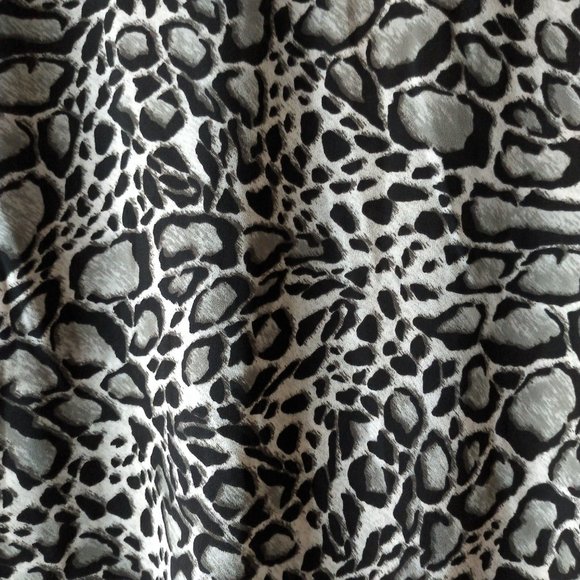 BCBG top - two tone - L - Picture 2 of 14